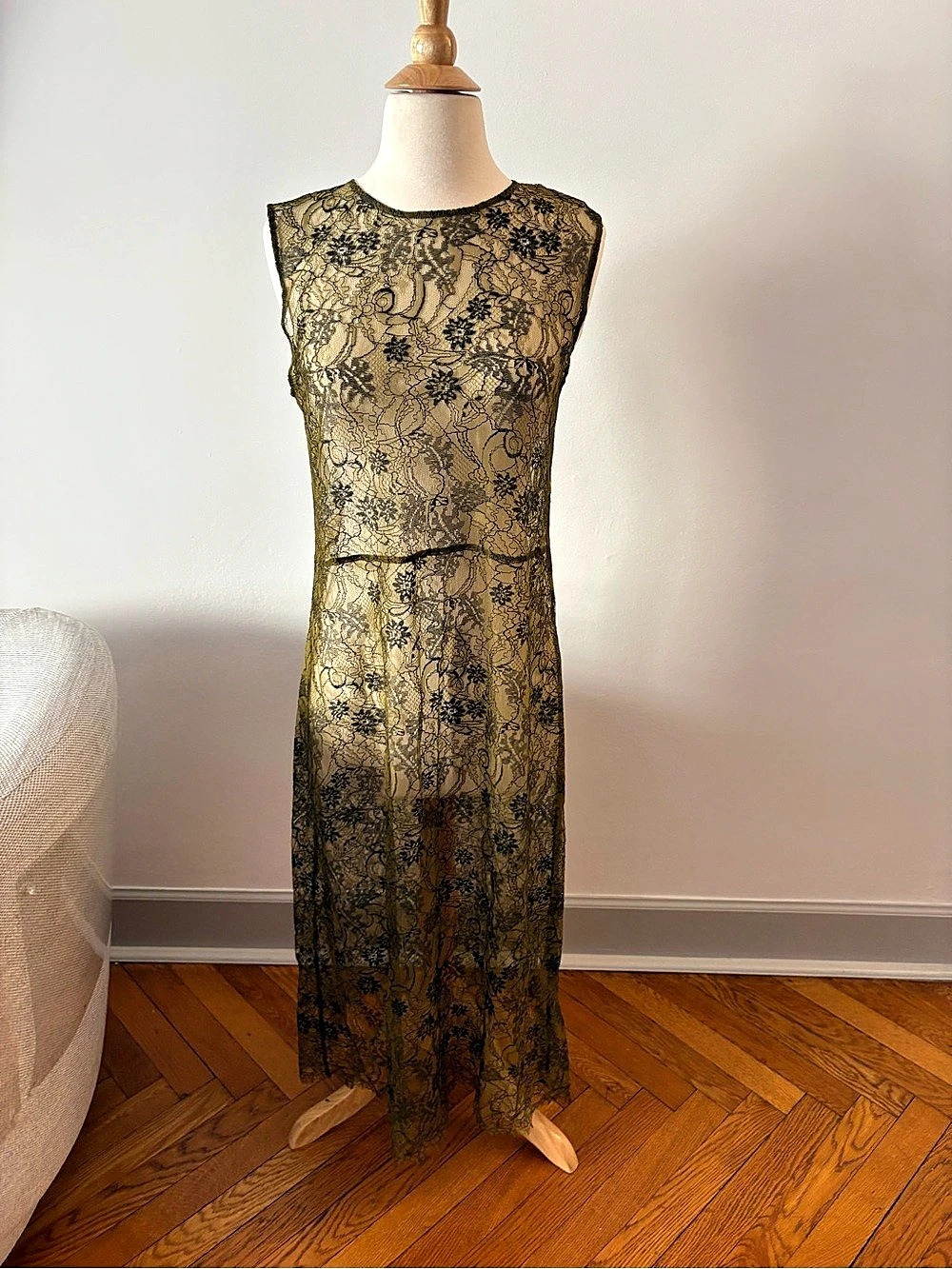 Vince  Lace midi  Dress Green size Medium NWT of 445.00